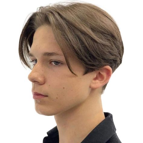 Middle Part Haircut, Curtain Haircut, Hairstyles For Teenage Guys, Boy Haircuts Long, Middle Part Hairstyles, Halloween Wigs, Haircuts Short, Corte De Cabelo Masculino