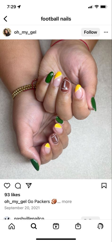 Football Theme Nails, Cute Football Nails, Football Acrylic Nails, Football Inspired Nails, Game Day Nails Football, Packers Nails, Football Nail Designs School Colors, Football Nails Design Mom, Minnesota Vikings Nails