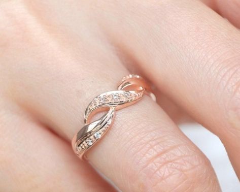 Beautiful Gold Rings, Couple Ring Design, Unique Gold Rings, Eternity Engagement Ring, Wedding Ring Diamond, Rose Gold Diamond Ring Engagement, Floral Engagement Ring, Couple Wedding Rings, Engagement Ring Diamond