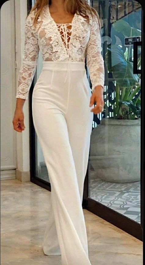 Winter Business Outfits, Dynasty Outfits, Classy Jumpsuit, Wedding Lehenga Designs, Wide Leg Romper, Jumpsuit Elegant, Fashionista Clothes, Fashion Attire, Fashion Mistakes