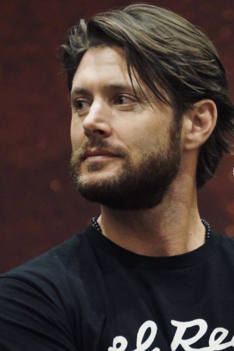 Jensen Ackles Style, Dean Winchester Hairstyle, Jensen Ackles The Boys, Dean Winchester Haircut, Jensen Ackles Hairstyle, Jensen Ackles Haircut, Jensen Ackles Hair, Jensen Ackles 2022, Long Hair And Beard