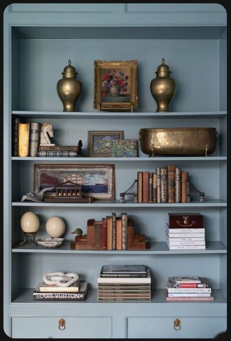 Wall Tiles Ideas, Front Wall Tiles, New Traditional Living Room, Dark Wood Bookcase, Blue Bookshelves, Wall Tile Ideas, Kitchen Bookshelf, Living Room Lighting Ideas, Room Lighting Ideas