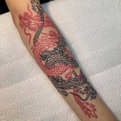 Black And Red Dragon Tattoo, Red And Black Dragon Tattoo, Dragon Tattoo Forearm, Shoulder Tattoo Quotes, Dragon Tattoo Shoulder, Dragon Tattoo Stencil, Black Dragon Tattoo, Sagittarius Tattoo Designs, Dragon Tattoo Arm