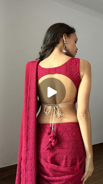 Monalisha Mahapatra on Instagram: "Open back saree draping ❤️ 

#sareedraping #summer #ootd #mermaid #indianwedding" Unique Saree Draping, Saree Draping, Drape Saree, Summer Ootd, Open Back, Mermaid, Saree, Ootd, On Instagram