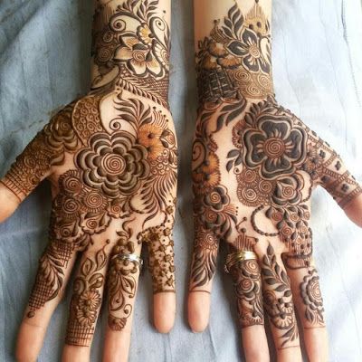 45+ Striking Khafif mehndi designs collection for hands to try in 2019 | Bling Sparkle Khaleeji Henna Designs, Khafif Mehndi Designs, Khaleeji Henna, Rose Henna, Henna Floral, Henna Candle, Elegant Henna, Khafif Mehndi, Hena Designs