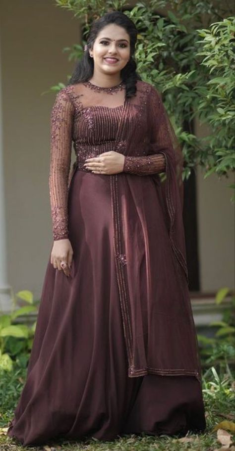 Brides Maids Dress Styles Kerala, Long Gown Designs Indian Traditional, Marriage Function Dresses For Women, Betrothal Dress, Christian Engagement Dress, Customised Lehenga, Wedding Frock Designs, Simple Engagement Dress, Kerala Engagement Dress