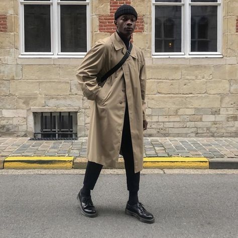 Khaki Trench Coat Outfit Men, Tan Trench Coat Outfit Men, Burberry Coat Outfit, Trench Coat Outfit Men, Brown Long Coat Outfit, Khaki Trench Coat Outfit, Tan Trench Coat Outfit, Sf Outfit, Coat Outfit Men