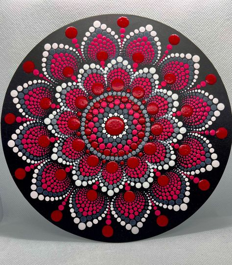 Mandala Art With Dots, Mandala Art Dot Painting, Mandala Dot Painting Canvas, Dotted Mandala Art, Dot Mandala Patterns, Dot Painting Ideas, Mandala Art Dot, Dots Mandala, Dotted Mandala