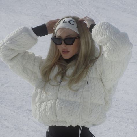 St Moritz Aesthetic, Social Outfits, Ski Fits, Ski Trip Outfit, Shea Marie, Apres Ski Outfits, Winter Aesthetics, Ski Aesthetic, Colorado Trip