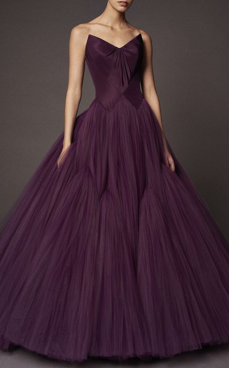 Layered Silk Tulle Ball Gown by ZAC POSEN for Preorder on Moda Operandi Zac Posen Dress, Claire Danes, Fancy Gowns, 파티 드레스, Chique Outfits, Looks Party, Tulle Ball Gown, Zac Posen, Gorgeous Gowns