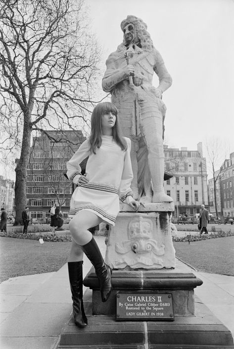 60s Lifestyle, Chrissie Shrimpton, 60's Makeup, 60s Wardrobe, The Mick, Jerry Hall, Jean Shrimpton, 60s Women, Swinging 60s