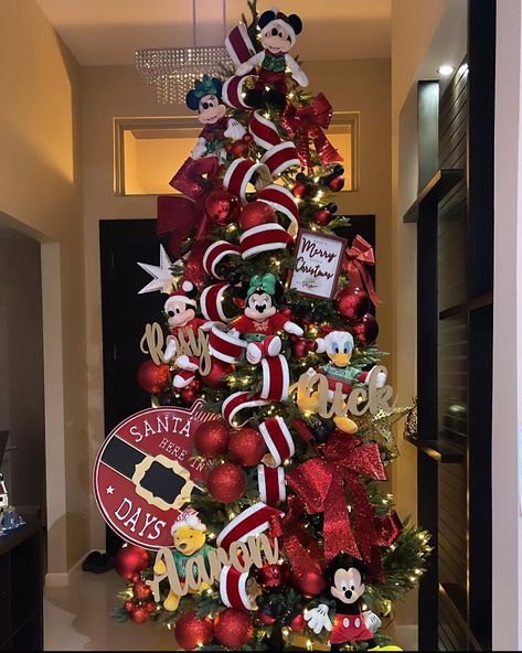 Mickey Minnie Christmas Tree, Mickey Mouse Tree Christmas, Christmas Tree Mickey Mouse, Disney Xmas Tree, Mickey Mouse Christmas Tree Ideas, Disney Christmas Tree Ideas, Disney Christmas Trees, Disney Christmas Tree Theme, Disney Diy Christmas Ornaments