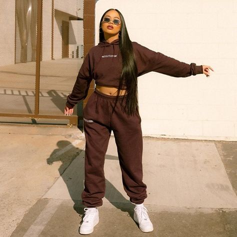 Trending: Chocolate Brown Outfit Majestic Aesthetic, All Brown Outfit, Look Hip Hop, Brand Shoots, Brown Clothes, Craving Chocolate, Brown Outfits, Cute Lazy Outfits, Brown Outfit