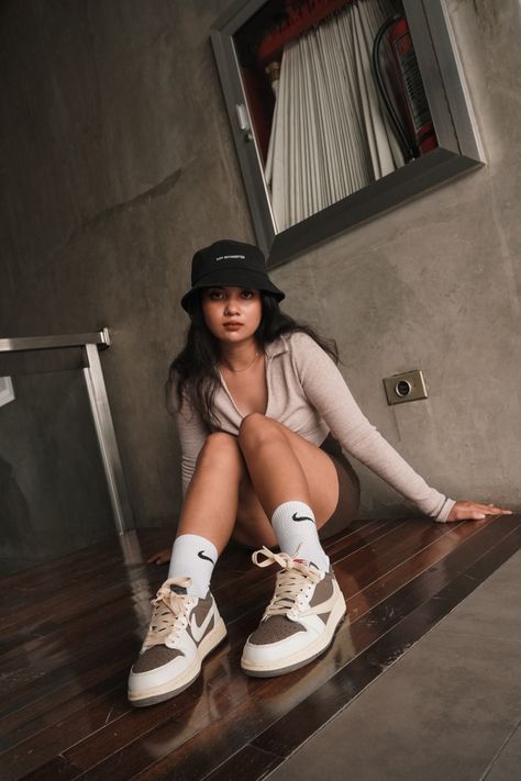 #j1 #jordan1low #travisscott #reversemocha #fashion #aesthetic #outfits #outfitideas #nike #nikejordan Travis Scott Reverse Mocha Outfit, J1 Travis Scott, Reverse Mocha Outfit, Mocha Outfit, Air Jordan Outfit, Fashion Aesthetic Outfits, Chunky Dunky, Reverse Mocha, Jordan Outfit