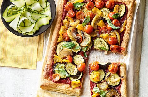 Ratatouille tart recipe Ratatouille Tart, Ratatouille Recept, Ratatouille Recipe, Tesco Real Food, Delicious Magazine, Midweek Meals, Easy Family Dinners, Vegetarian Recipes Easy, Heart Healthy Recipes