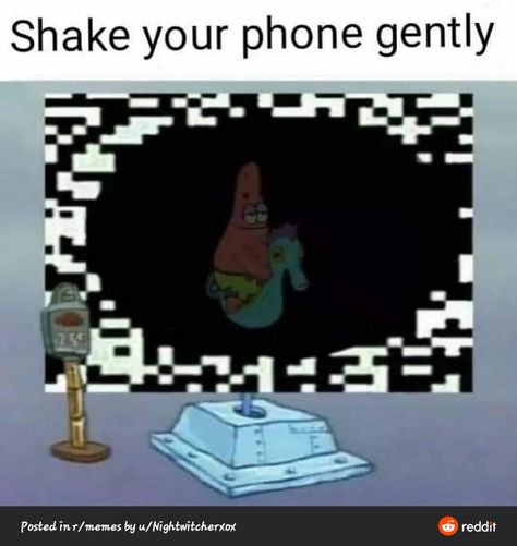 Shake Your Phone Gently, Shake Your Phone, Spongebob Face, Meme Spongebob, Cool Illusions, Funny Mind Tricks, Cool Optical Illusions, Spongebob Memes, Mind Tricks