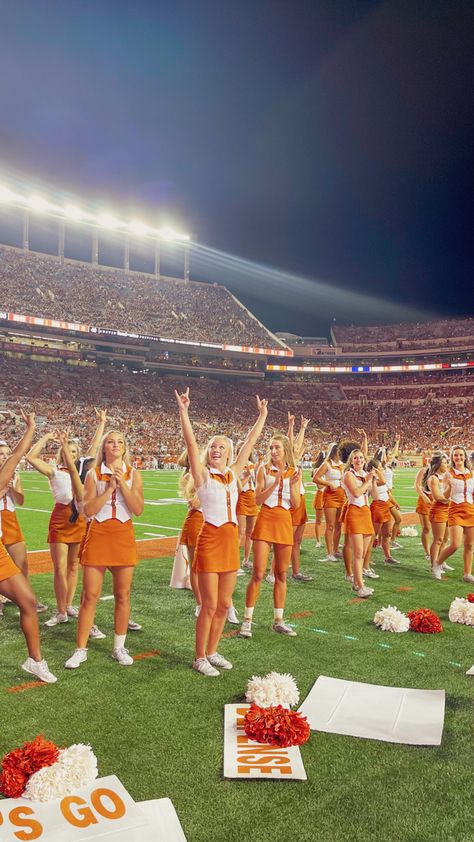 Texas Longhorns Cheerleaders, Univ Of Tennessee, Texas Cheerleaders, University Of Tn, Ut Football, Rocky Top Tennessee, Long Horns, College Vision Board, Texas Life