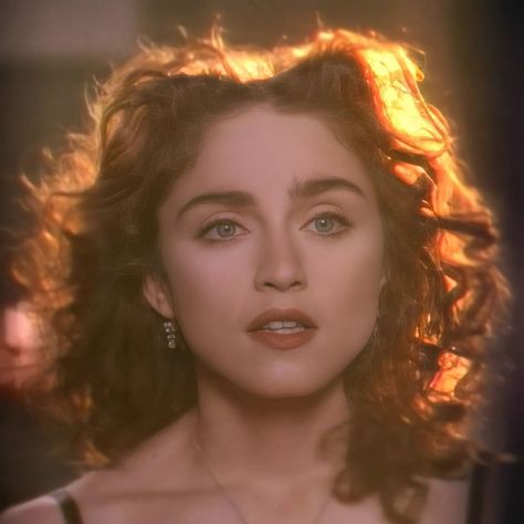 Madonna 80s Fashion, Madonna Young, Madonna Like A Prayer, Madonna True Blue, Madonna Albums, Mary Lambert, Madonna 80s, Lady Madonna, A Prayer