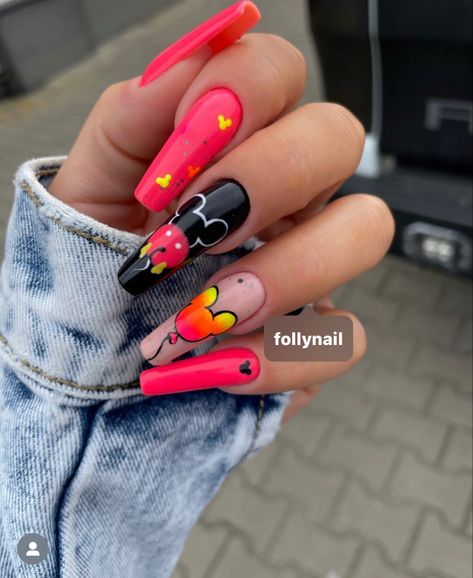 Fall Disney Nails, Summer Disney Nails, Mouse Nail Art, Disney Themed Nails, Mickey Mouse Nail Art, Disneyland Nails, Luv Nails, Mickey Mouse Nails, Disney Inspired Nails