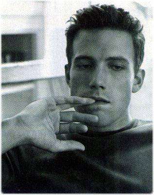 Young Ben Affleck Ben Affleck Batman Body, Ben Affleck 90s, Ben Affleck Batman Workout, Young Ben Affleck, Ben Affleck Kids, Matt Damon Ben Affleck, Ben Affleck And Jennifer Garner, Affleck Batman, Ben Affleck Batman