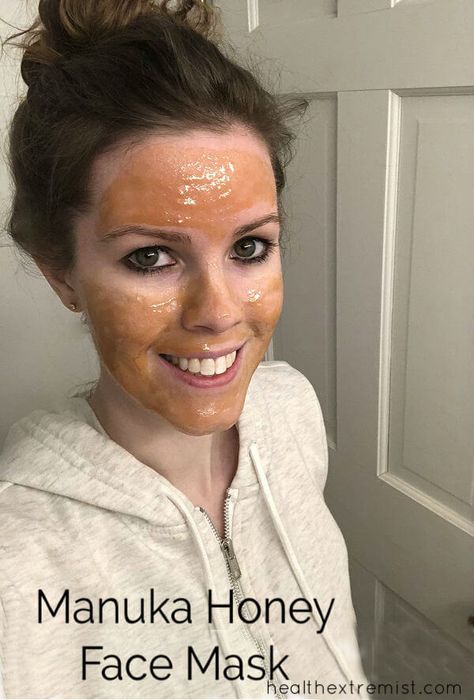 How- to Use Manuka Honey for Acne - you can use a manuka honey face mask to prevent and treat breakouts. #acne #mask #facemask #diy #manuka #manukahoney #honeyfacemask Honey On Face, Manuka Honey Face Mask, Honey For Acne, Treat Acne Naturally, Natural Remedies For Sunburn, Sunburn Remedies, Honey Face Mask, Acne Mask, Honey Mask