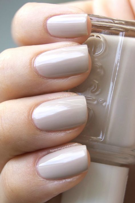 nails - essie in sand tropez Essie Sand Tropez, Sand Tropez, Silk Nails, Spring Nail Polish, Nail Colours, Nail Envy, Great Nails, Essie Nail Polish, Nail Styles