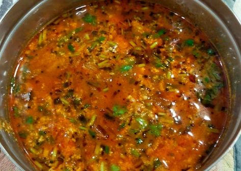 Dahi Tikhari Recipe by Darshana Patel Dahi Tikhari, Garlic Chutney, Coriander Powder, Coriander Leaves, Red Chilli, Cooking Instructions, Chilli Powder, Indian Recipes, Main Meals