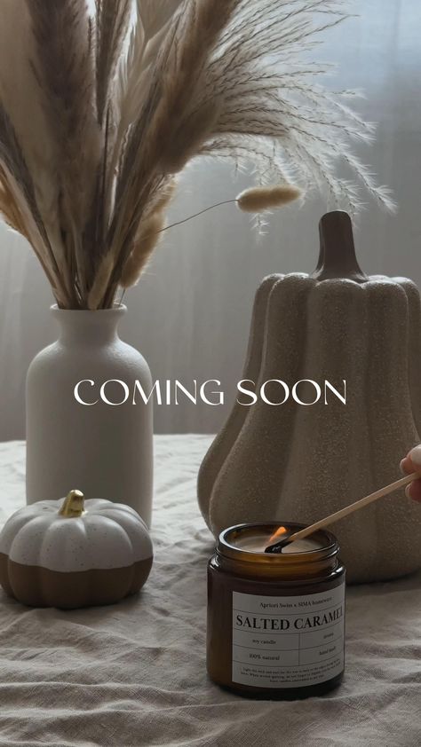 @aprioriswiss Immerse yourself in the cozy ambiance of @aprioriswiss x @SIMAhomeware coming soon scented candles, perfect for the autumn season😍 Available in two delightful aromas: Salted Caramel and Ginger Spice. Handcrafted with care, these candles are made from 100% soy wax infused with premium oils, ensuring a long-lasting, fragrant experience. Elevate your home with the warmth of these artisanal creations✨ Candles Fall Aesthetic, Coming Soon Photography, Candle Ads Creative, Candle Brand Photoshoot, Candles Aesthetic Instagram Feed, Candle Staging Ideas, Scented Candles Packaging Ideas, Candle Photoshoot Ideas At Home, Candle Business Content Ideas