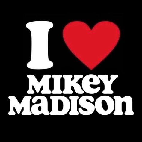 Mikey Madison Pfp, Mikey Madison Icons, Mikey Maddison, Mickey Madison, Amber Freeman, Scream Characters, Mikey Madison, Scream Cast, Elizabeth Lail