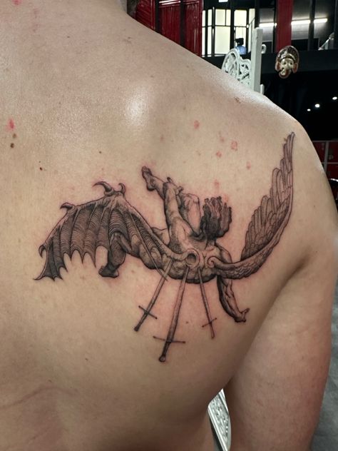 Since this kind of tattoo became famous over the years i didnt want to make just another Icarus tattoo soo i combine 3 different Icarus tattoos into one and i think the result came pretty good.(i combine the different wings and the swords in his back) Icarus Back Tattoo, Icarus Costume, Icarus Falling Tattoo, Icarus Tattoos, Icarus Tattoo, Small Cross Tattoos, Demon Wings, Cross Tattoos, Silhouette Tattoos