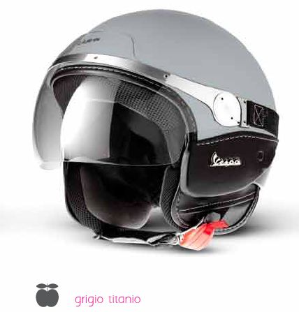 Vespa helmet                                                                                                                                                                                 More Vespa Helmet, Vespa Shop, Vespa Accessories, Vespa 946, Hjc Helmets, Vintage Vespa, Full Face Motorcycle Helmets, Vespa Gts, Leather Motorcycle Boots