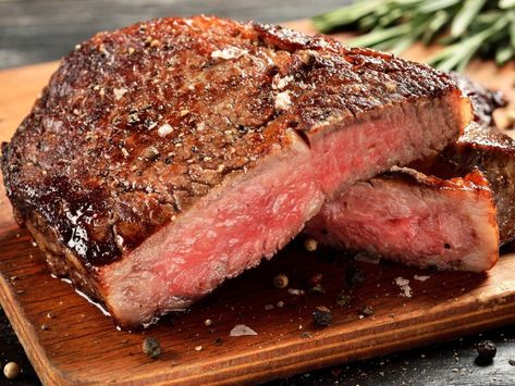 Peper Steak, Steak Marinades, Beef Cubes, New York Strip Steak, Cubed Steak, Pizza Fritta, New York Strip, Resep Salad, Cube Steak