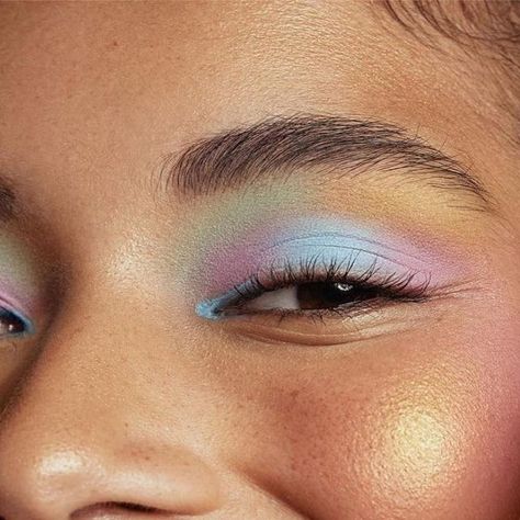 THE REX AGENCY on Instagram: "Make up @bethfollertmakeup • Pastel 🎨 dreaminess using @bakeupbeauty and @urbandecaycosmetics with @athenakatoanga @zsuttonphoto @dionahaustgenhair #makeup #makeupartist #beauty #losangelesmakeupartist #pasteleyeshadow" Opal Makeup Look, Pastel Makeup Ideas, Makeup With Only Eyeshadow, Subtle Colorful Makeup, Colour Pop Eyeshadow Looks, Pixie Makeup Looks, Lover Eye Makeup, Makeup Looks Artistic, Multicolored Eyeshadow