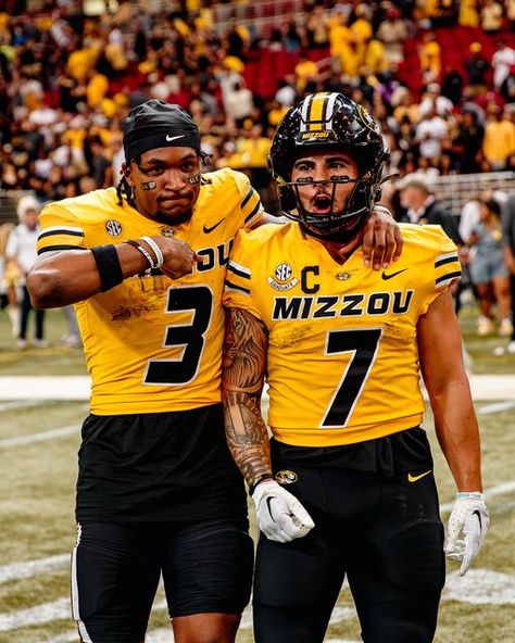 Mizzou Football on Instagram: "Just a couple Second Team All-Americans per @theathletichq 💪💪 #MIZ 🐯🏈" Nick Kroll, Mizzou Football, Florida State Seminoles Football, Football Board, American Football Uniforms, Seminoles Football, Mizzou Tigers, Nfl Football Pictures, Houston Cougars