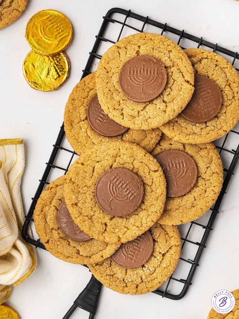 These Hanukkah Gelt Cookies are made with a simple sweet dough including irresistible cookie butter and stamped with a chocolate coin. The symbolic Menorah makes these cookies a wonderful treat for the Jewish holiday. Hannukah Snacks, Gelt Cookies, Chanukah Recipes, Hanukkah Treats, Hanukkah Cookies, Jewish Crafts, Hanukkah Food, Sweet Dough, Chocolate Coins