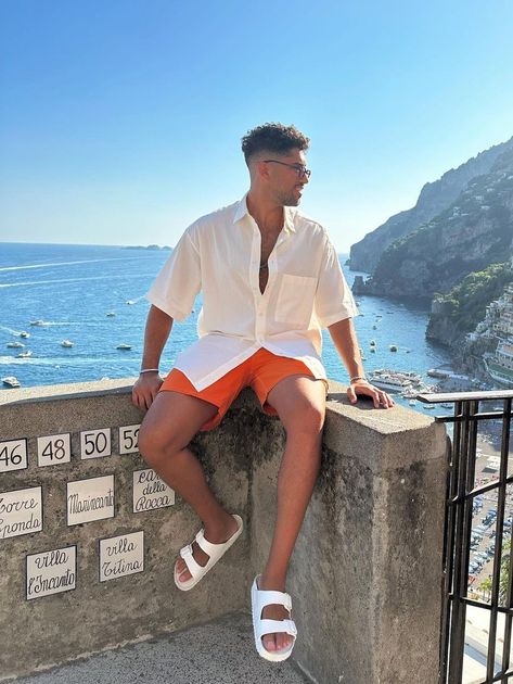 Spring Break Outfits Men, Mens Vacation Outfits, Summer Outfits Men Beach, Europe Travel Outfits Summer, Vacation Outfits Men, Beach Outfit Men, Parisian Summer, Europe Travel Outfits, Classy Outfits Men