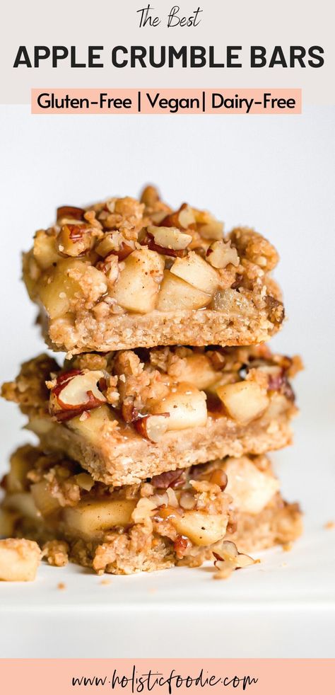 When you're craving apple crumble but want it in a bar form- make these apple crumble bars! These apple crumble bars are healthy, gluten free, vegan and refined sugar free, making them perfect for breakfast, snack or dessert. Top it off with some caramel sauce made from dates for a little more indulgence. These easy apple bars are made from start to finish in under an hour! Okonomi Kitchen, Apple Crumble Bars, Oat Crust, Vegan Crumble, Hastings House, Healthy Apple Crumble, Apple Recipes Healthy, Vegan Apple Pie, Apple Pie Bars