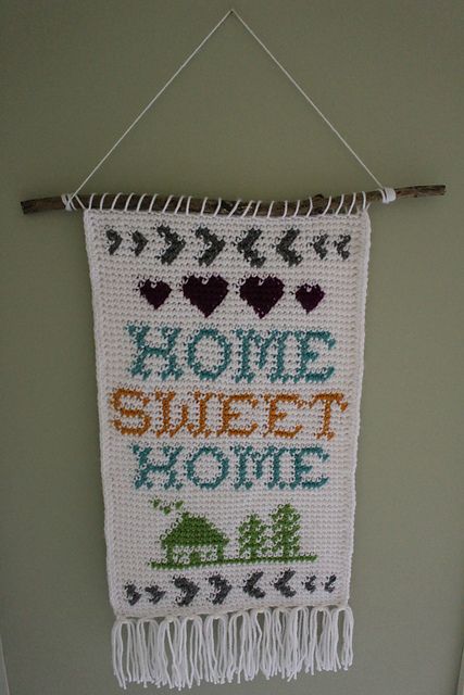 Ravelry: TracyCarlucci's Home Sweet Home Wall Hanging Sweet Home Wall Hanging, Dream Catcher Crochet, Dream Catcher Wall Decor, Cross Stitch Wall Hanging, Wall Hanging Dream Catcher, Home Decor Macrame, Hanging Craft Ideas, Welcome Home Signs, Crochet Dreamcatcher