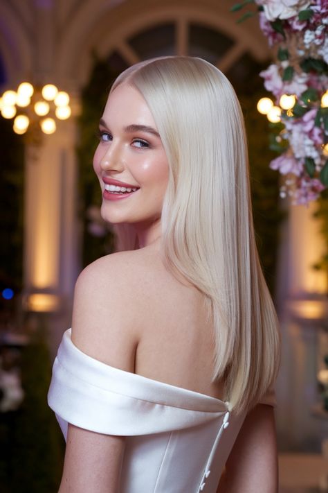 For those seeking the ultimate in sophistication, this sleek long hair straight hairstyle radiates elegance and charm, making it ideal for any formal occasion. The polished, simple look enhances your natural beauty, while the refined edges provide a graceful finish that complements any outfit. Whether you're attending a wedding or a gala, this timeless style will leave a lasting impression. Discover more about these stunning straight hairstyles! #straighthairstyles Sleek Long Hair, Elegant Straight Hairstyles, Long Hair Straight, Straight Hairstyle, Simple Look, Hair Straight, Long Straight Hair, Charm Making, Formal Occasion