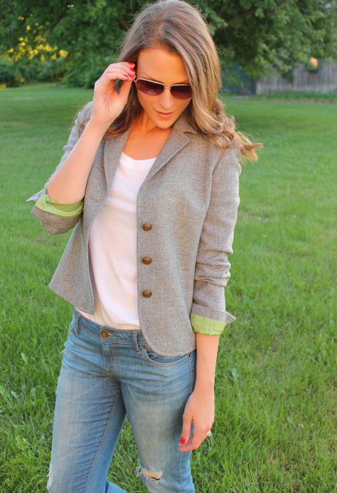 DIY Blazer Makeover - Penny Pincher Fashion Blazer Refashion, Remade Clothes, Sew Upcycle, Clothing Makeovers, Clothes Makeover, Redo Clothes, Reuse Clothes, Penny Pincher Fashion, Pinterest Wardrobe