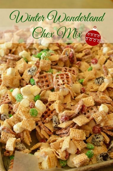 Winter Wonderland Chex Mix - Little Dairy On the Prairie Chex Recipes, Christmas Crunch, Candy Homemade, Chex Mix Recipes, Snack Mixes, Muddy Buddies, Snack Mix Recipes, Holiday Snacks, Almond Bark