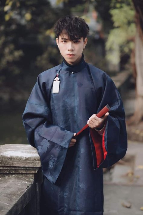 Vietnam Traditional Clothing Men, Vietnamese Traditional Clothing Male, Viet Fashion, Men Ao Dai, Ao Dai Men, Vietnamese Traditional Clothing, Vietnamese Men, Vietnam Clothes, Vietnamese Clothing