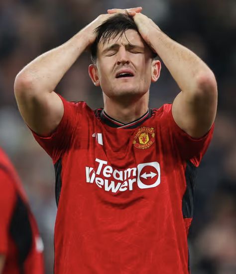 Harry Maguire of Manchester United looks dejected after Copenhagen score a fourth goal and take the lead for the first time in the game. Photograph: James Gill/Danehouse/Getty Images Maguire Manchester United, Manchester United Champions, Harry Maguire, Football Stuff, Champions League, Manchester United, Copenhagen, The Game, Manchester