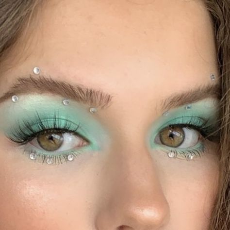 Sea Green Eye Makeup, Hslot Makeup, Gem Makeup, Eyeliner Eyelashes, Concert Makeup, Rhinestone Makeup, Rave Makeup, Ethereal Makeup, Green Makeup