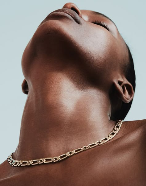 Necklace Editorial, Clean Beauty Editorial, Olive Jewelry, Jewelry Editorial, Photoshoot Concept, Jewelry Model, Beauty Editorial, Branding Ideas, Interesting Faces