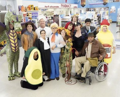 Super Store Show, The Office Halloween Episodes, Superstore Aesthetic, Superstore Cast, Superstore Tv Show, Halloween Iv, Superstore Tv, Snapchat Outfits, Ben Feldman