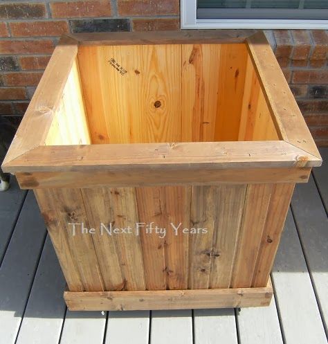 DIY Tongue and Groove Planter Box on Casters Cedar Wood Projects, Diy Planter Box, Wooden Planter, Wood Scraps, Wood Logs, Wooden Planters, Planter Box, Woodworking Projects Plans, Diy Planters