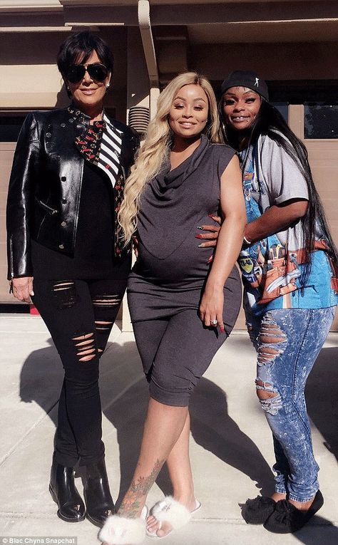 w Kris Jenner out fit/shoes Tokyo Toni, Jenner Pregnant, Kris Jenner Style, Black Chyna, Dream Kardashian, Rob Kardashian, Black China, Blac Chyna, Kardashian Family