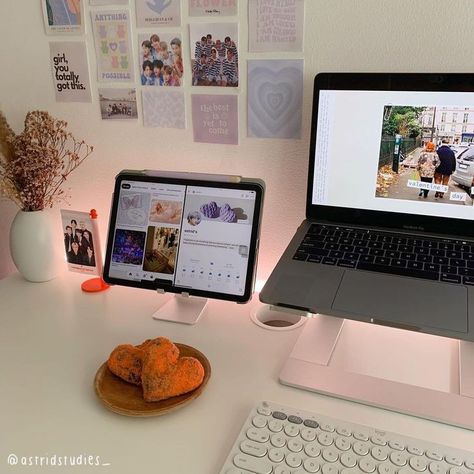 Desk Setup With Ipad, Graphic Designer Table Setup, Macbook Desk Aesthetic, Laptop And Ipad Desk Setup Aesthetic, Small Desk Set Up Aesthetic, Ipad And Laptop Setup, Laptop And Ipad Desk Setup, Small Desk Organization Aesthetic, Desk Laptop Setup