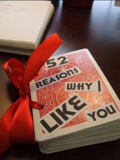 For every mom out there....wouldn't this be awesome if the kids and husband did this one....love it Diy Valentinstag, Diy Valentines Day Gifts For Him, 52 Reasons, Valentine Gifts For Husband, Anti Valentines Day, Diy Valentine, Cadeau Diy, My Funny Valentine, Diy Valentines Gifts